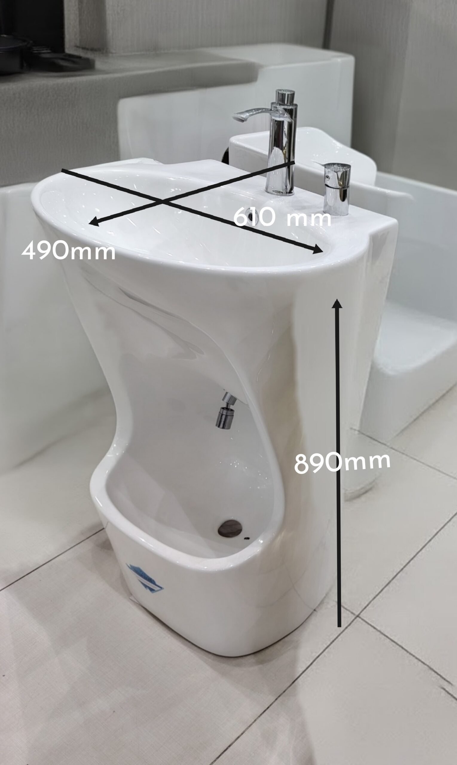 Starvoll Muslim Wudu Basin side view showing ergonomic pedestal design